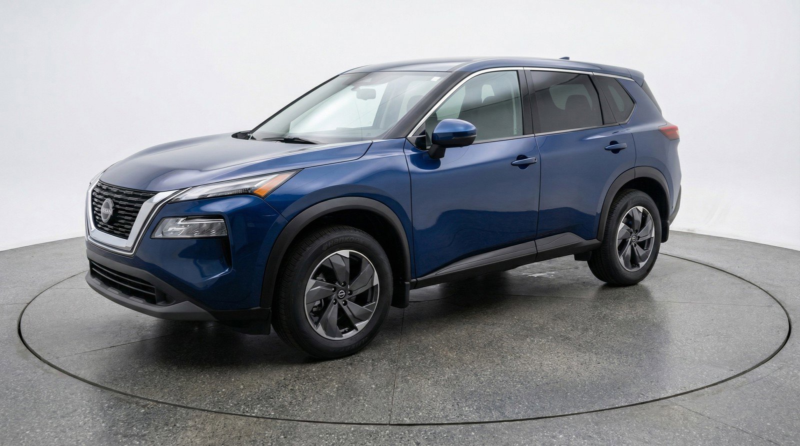 Used 2025 Nissan Rogue SV AWD/4WD image 3