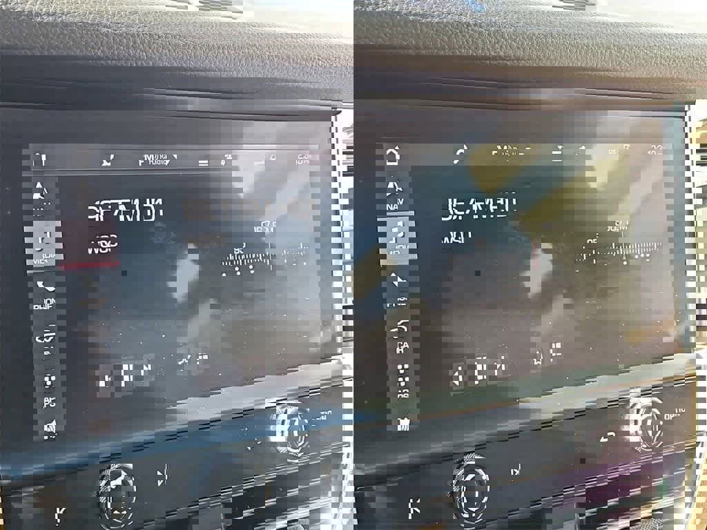 Certified 2024 Porsche Macan S image 34