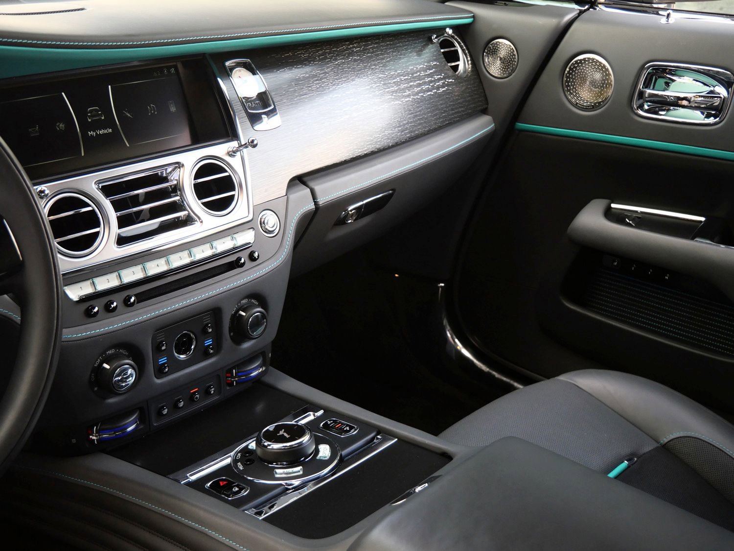 Certified 2021 Rolls-Royce Wraith RWD image 28