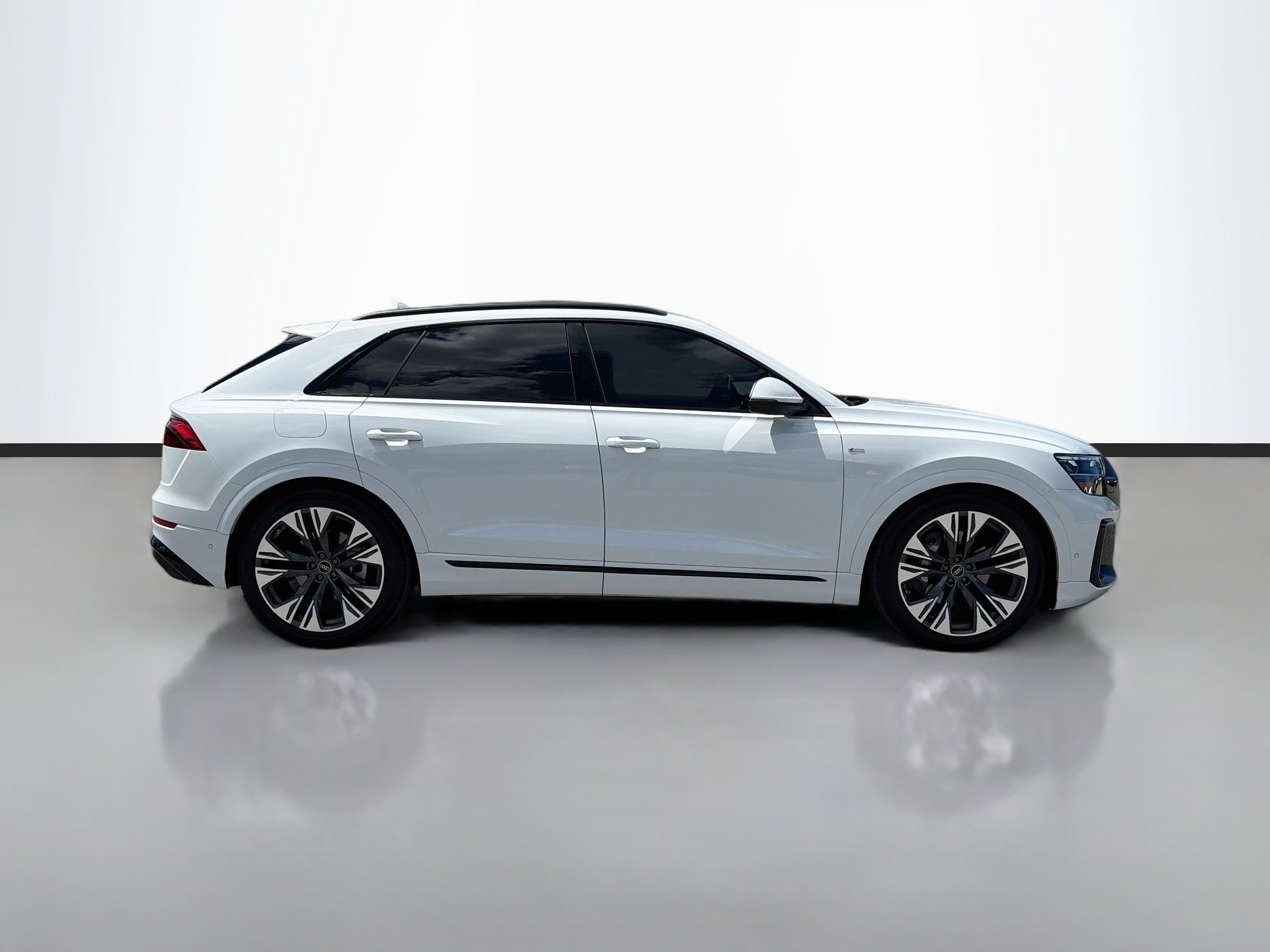 Used 2026 Audi Q8 Premium Plus AWD/4WD image 6