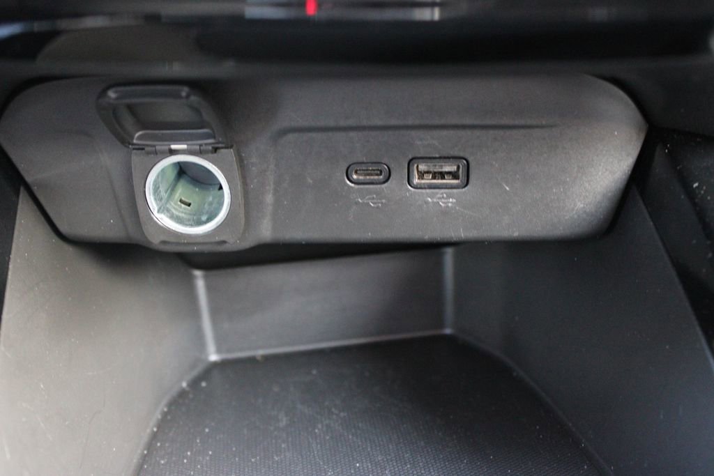 Used 2025 Chevrolet Trax LT w/ LT Convenience Package image 24