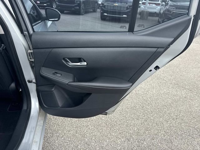 Used 2022 Nissan Sentra SV FWD image 19