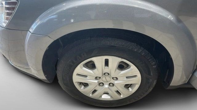 Used 2019 Dodge Journey SE image 21