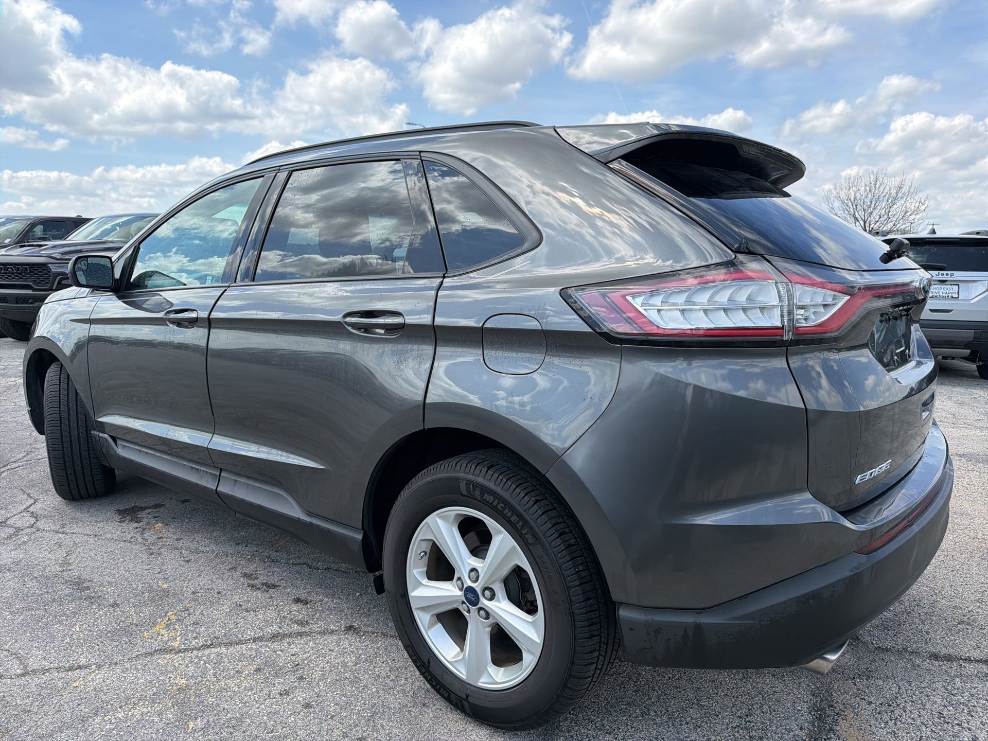 Used 2015 Ford Edge SE FWD image 4