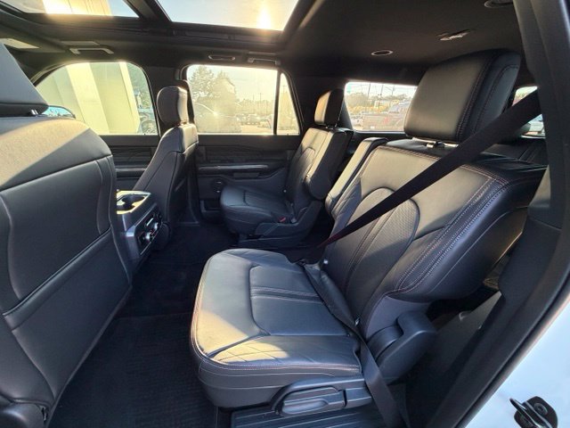 Used 2023 Ford Expedition Max Platinum AWD/4WD image 17