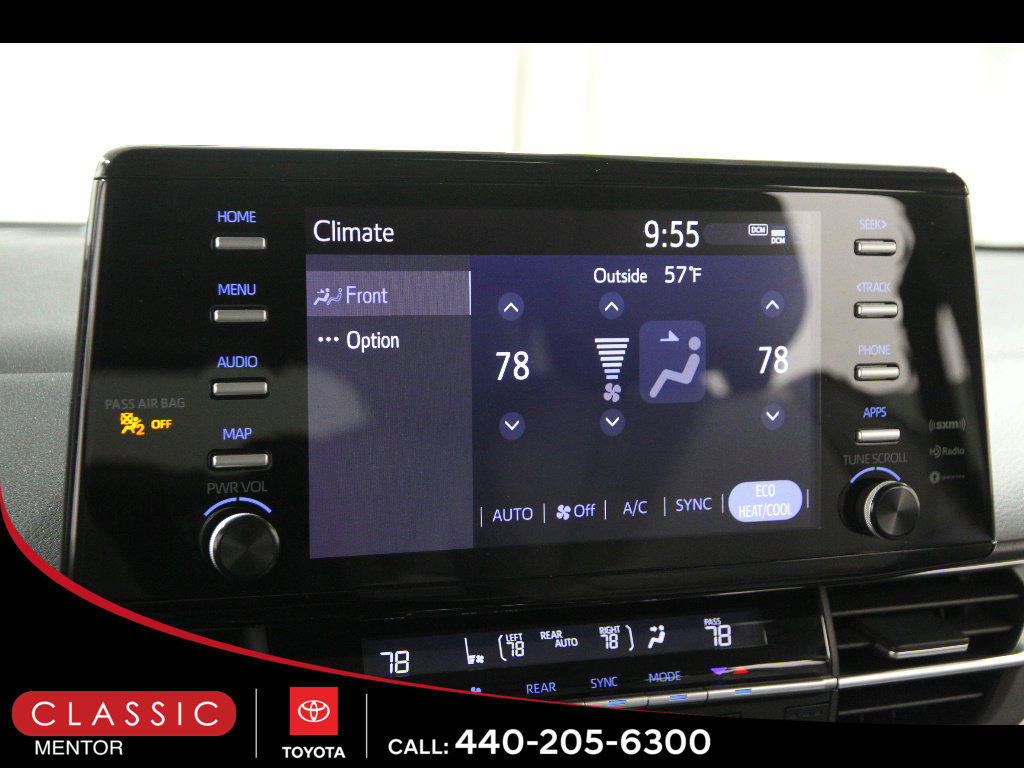 Certified 2024 Toyota Sienna XLE FWD image 11