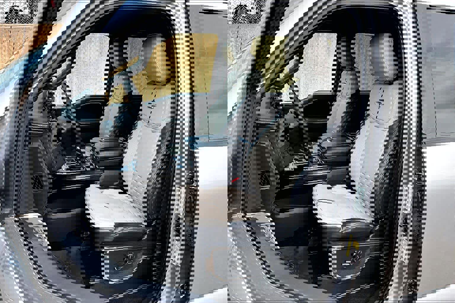 Certified 2025 Ford F150 Lightning Platinum image 7