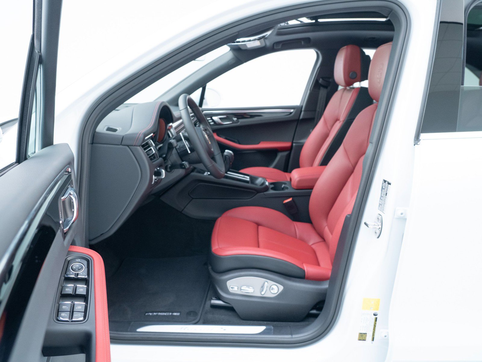 New 2026 Porsche Macan S AWD/4WD image 18