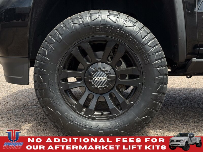 Used 2018 GMC Sierra 2500 Denali w/ Duramax Plus Package AWD/4WD image 10