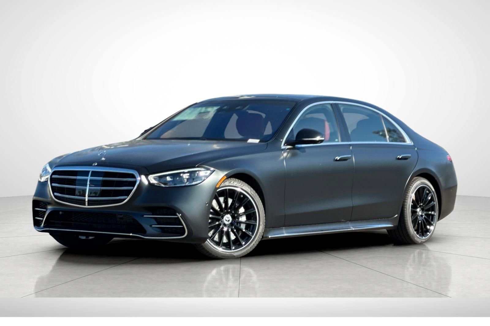 New 2026 Mercedes-Benz S 580 4MATIC Sedan image 2