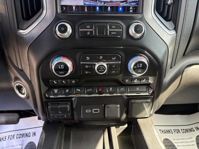 Used 2023 GMC Sierra 3500 Denali w/ Denali Ultimate Package AWD/4WD image 19
