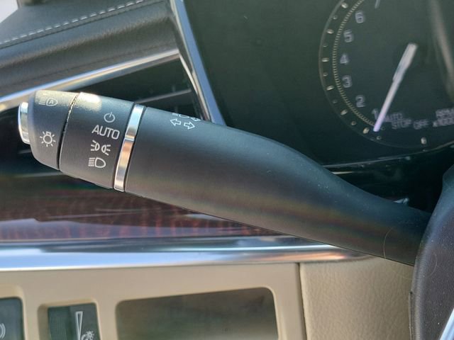 Used 2018 Cadillac XT5 Luxury w/ Driver Awareness Package image 27