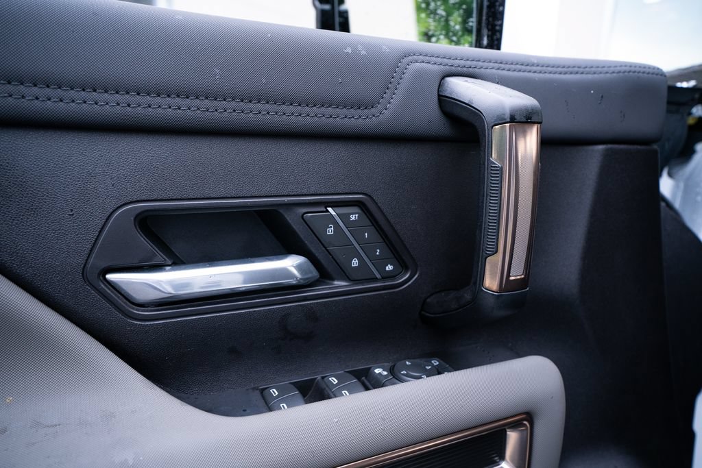 Used 2025 GMC Hummer EV 2X AWD/4WD image 27