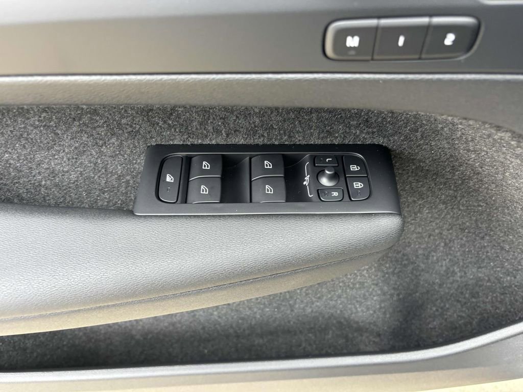 New 2026 Volvo XC40 B5 Plus w/ Protection Package Premier image 13