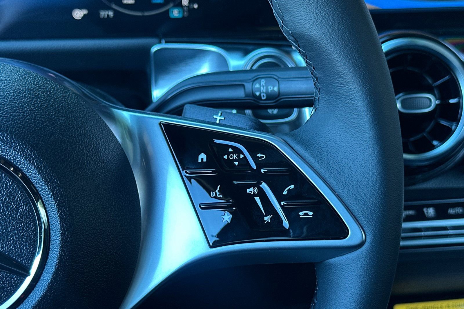 New 2026 Mercedes-Benz GLB 250 image 27