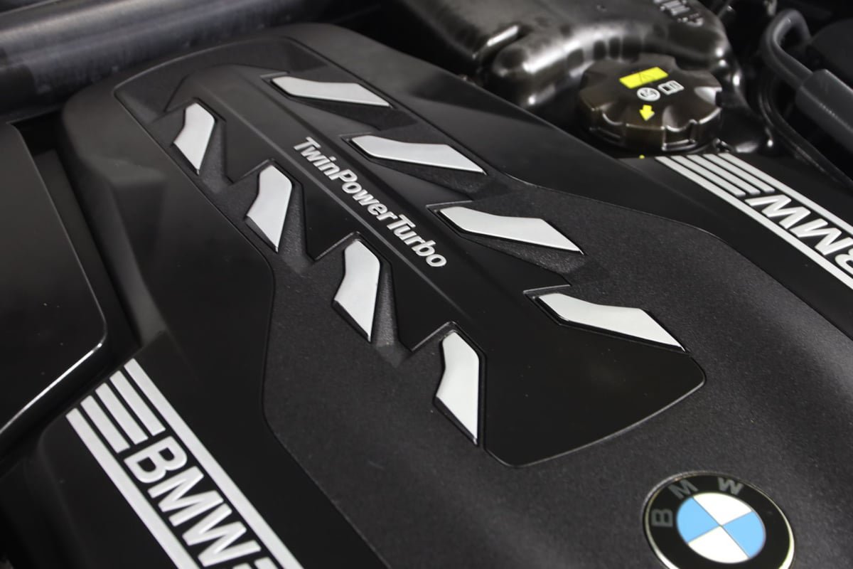 Used 2020 BMW 750i xDrive AWD/4WD image 24