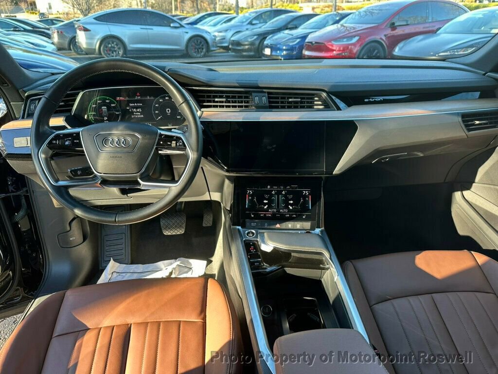 Used 2024 Audi Q8 e-tron Premium image 21