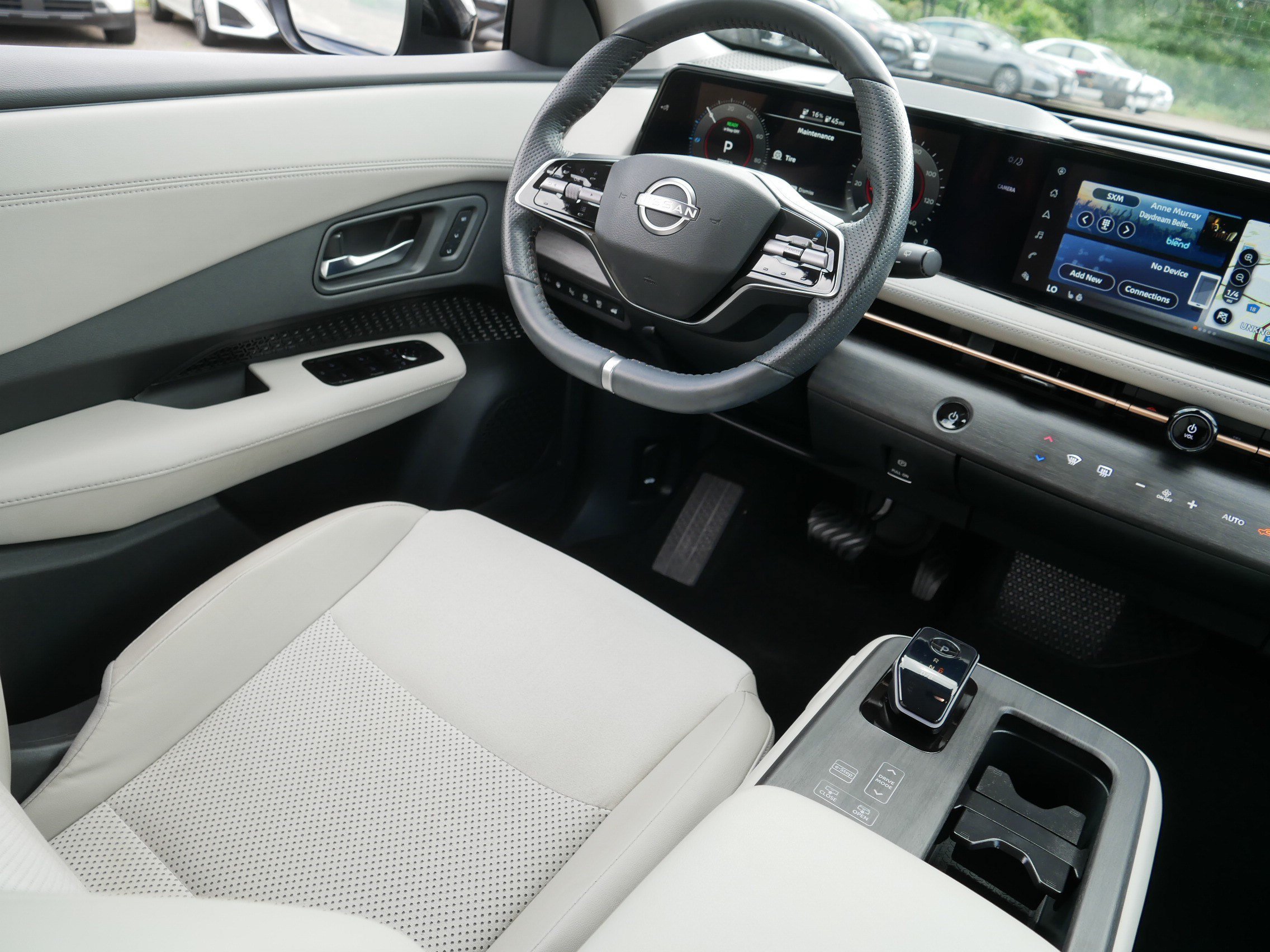 Certified 2023 Nissan Ariya AWD image 9