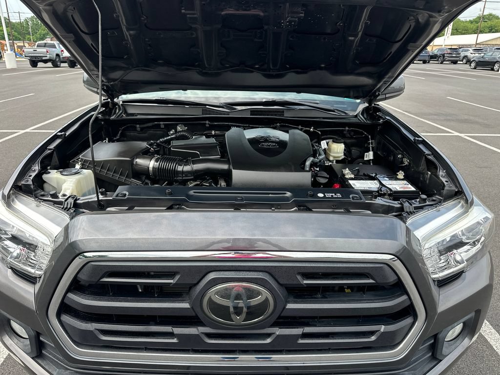 Used 2018 Toyota Tacoma SR5 RWD image 10
