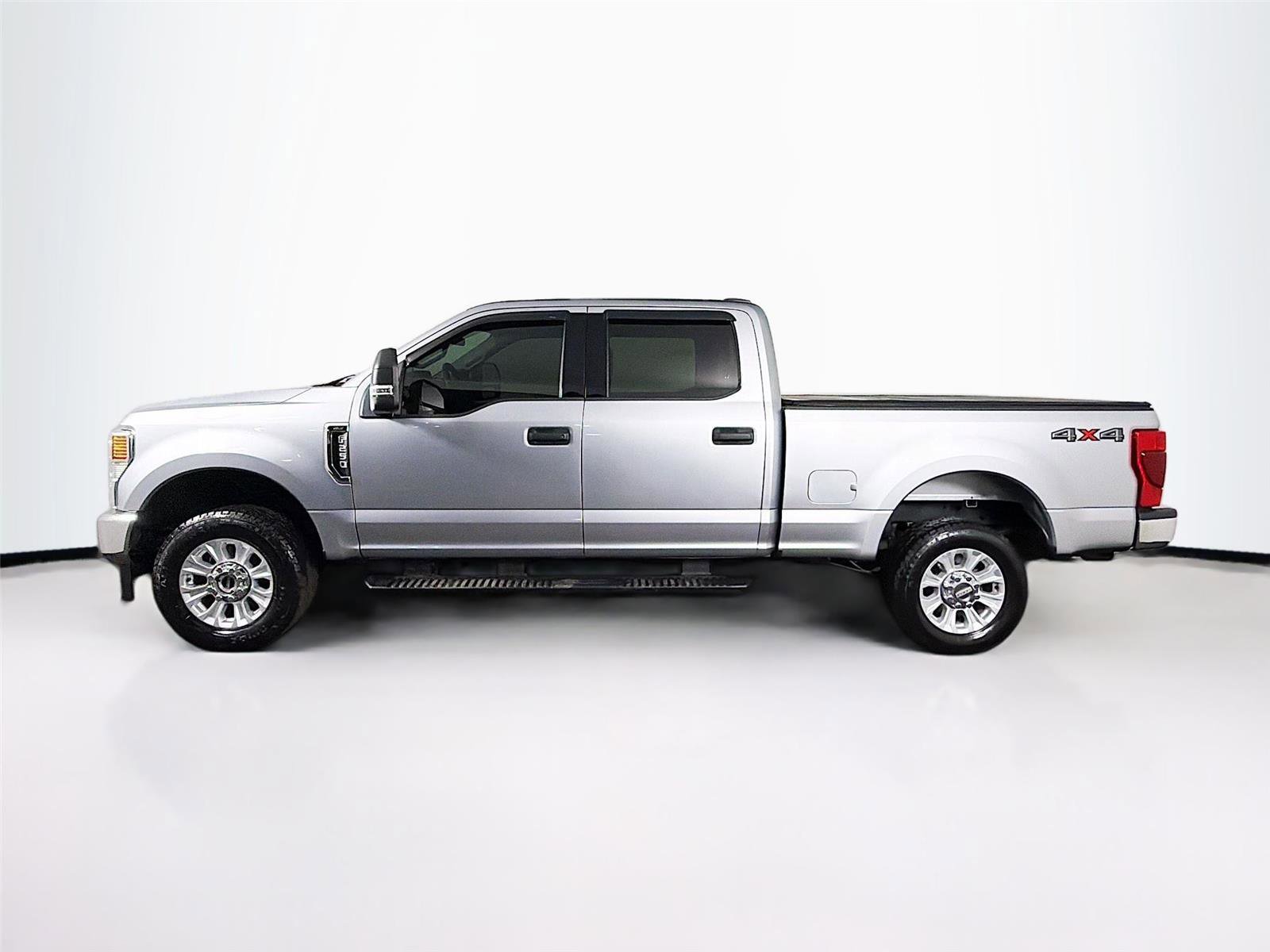 Used 2022 Ford F250 XLT AWD/4WD image 4