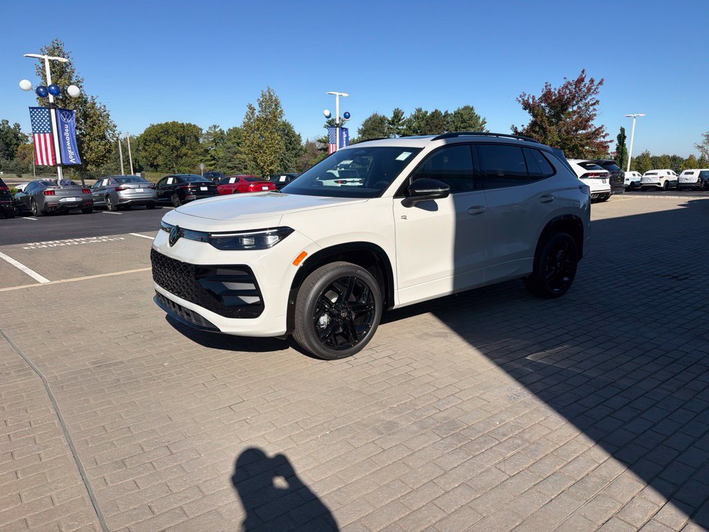 New 2026 Volkswagen Tiguan SE R-Line AWD/4WD image 22