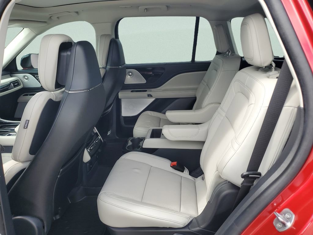 Used 2025 Lincoln Aviator Reserve w/ Luxury Package image 10