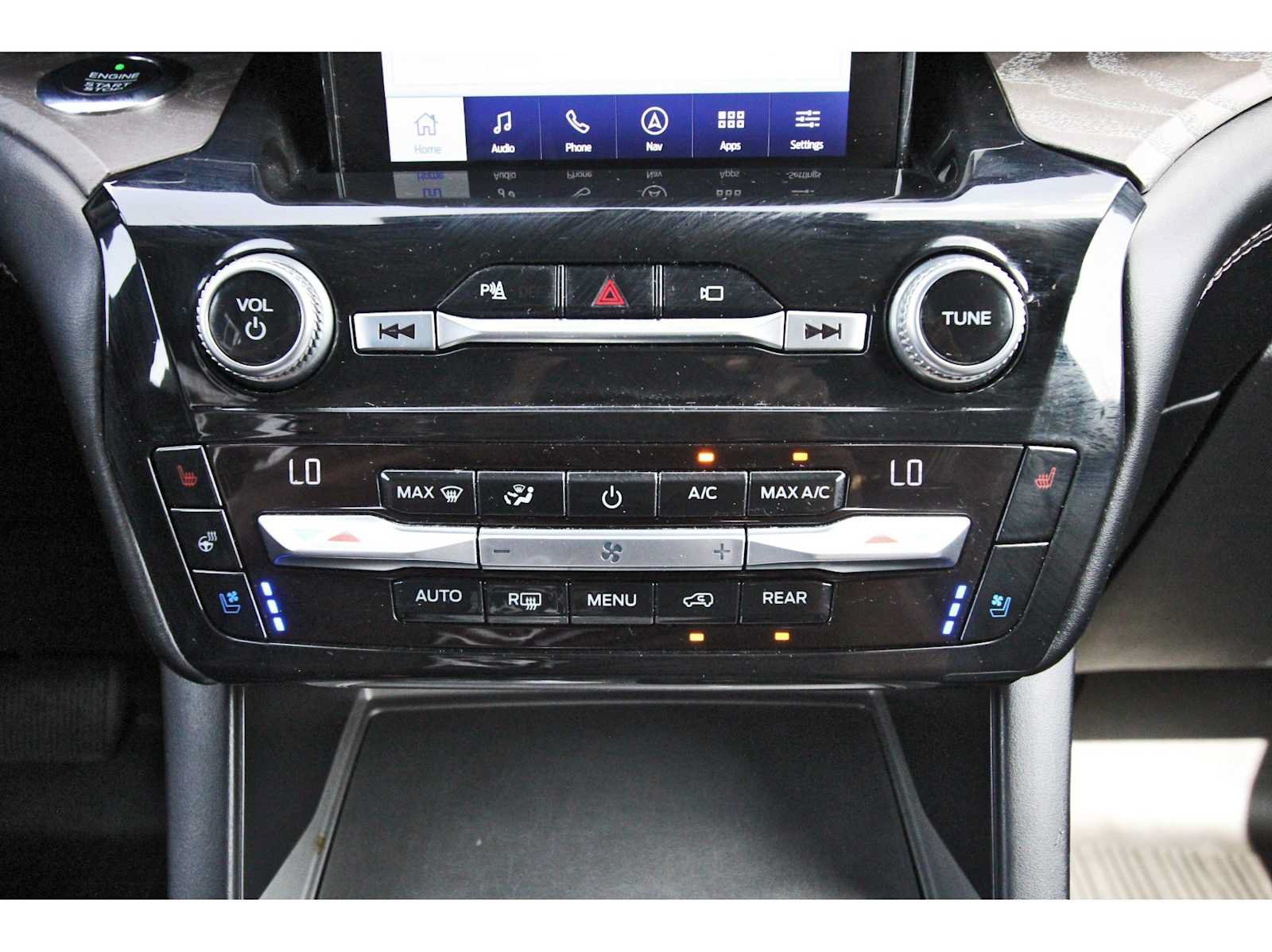 Used 2021 Ford Explorer Platinum w/ Equipment Group 601A AWD/4WD image 26