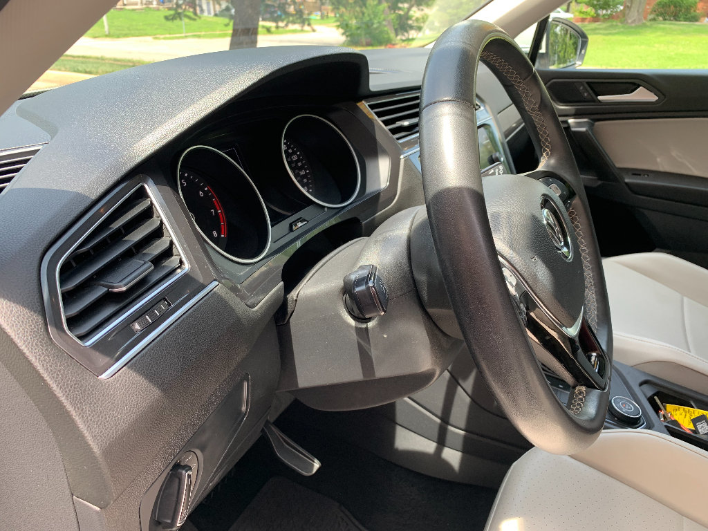 Used 2021 Volkswagen Tiguan SE AWD/4WD image 26