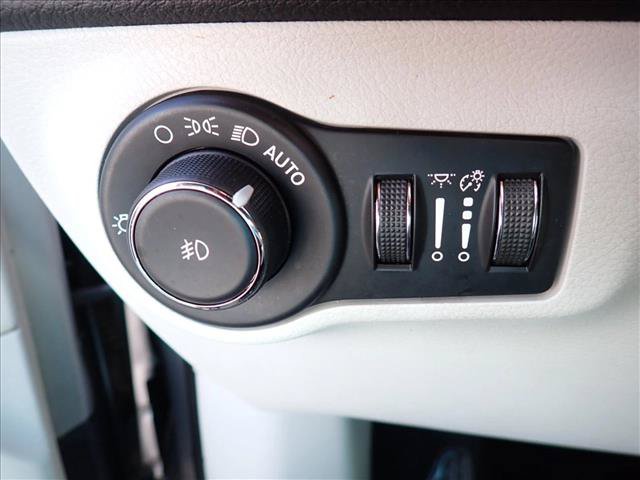Used 2020 Jeep Compass Limited AWD/4WD image 13