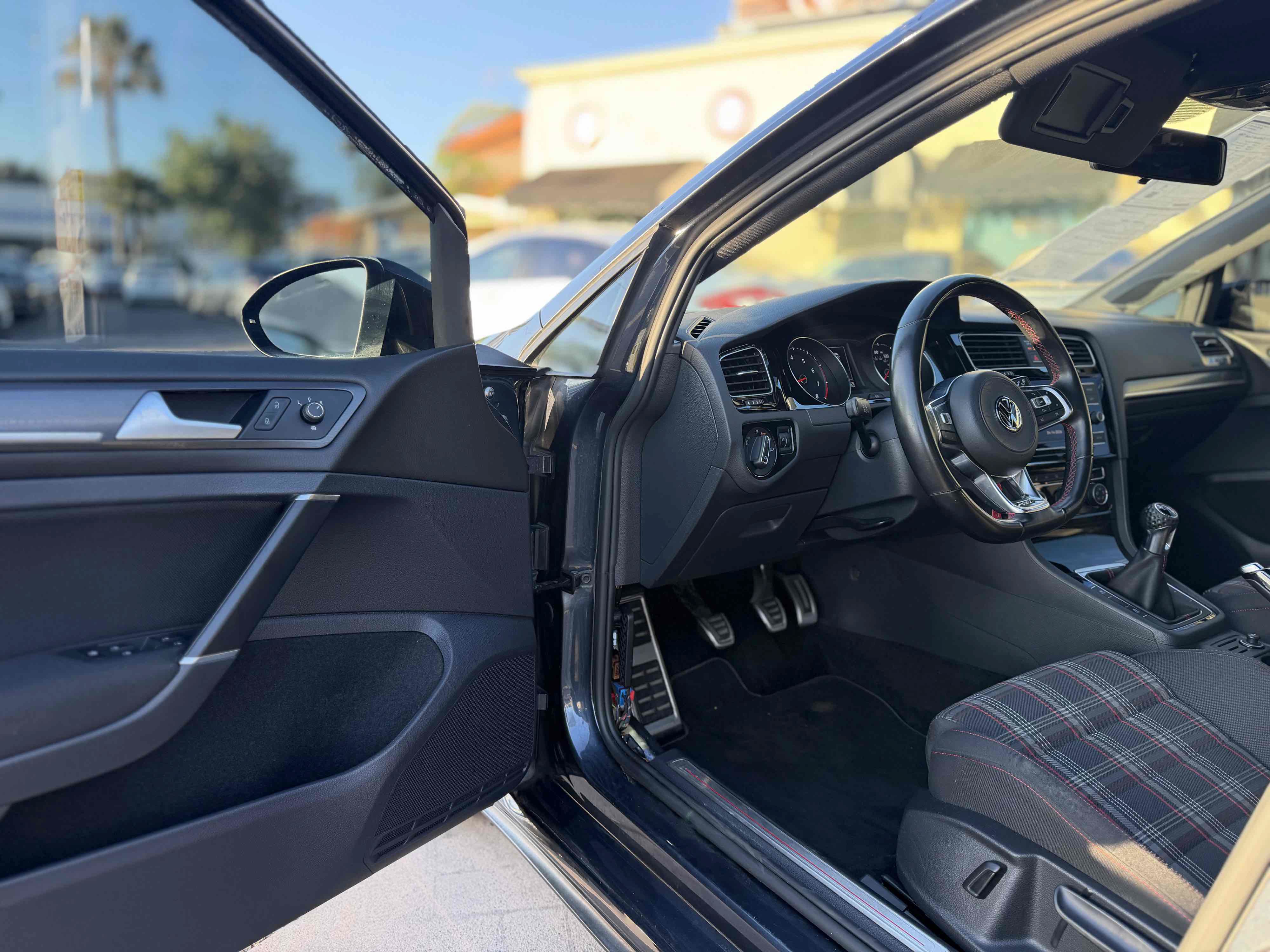 Used 2018 Volkswagen GTI S FWD image 14
