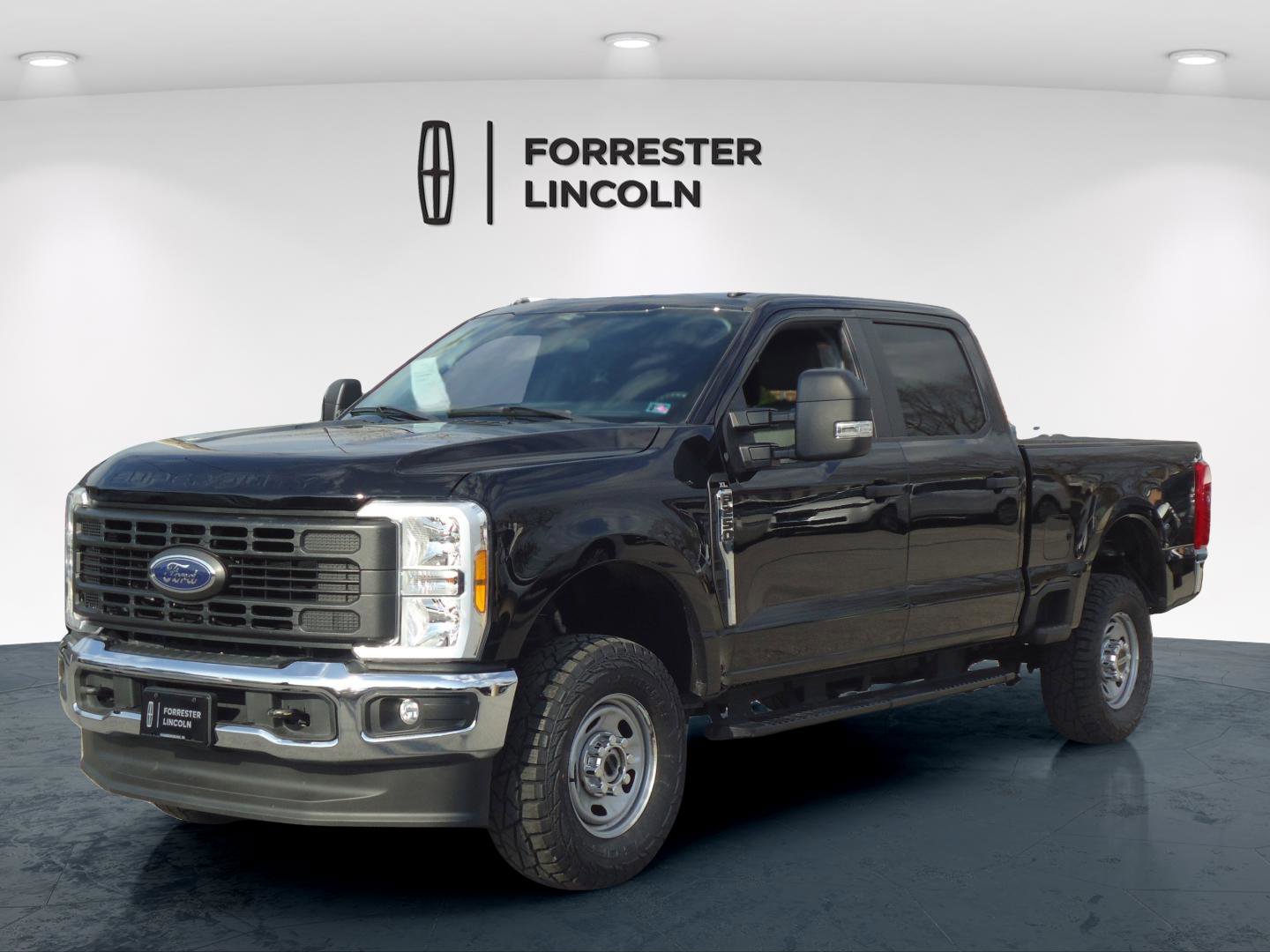 Used 2023 Ford F250 XL w/ XL Off-Road Package image 7