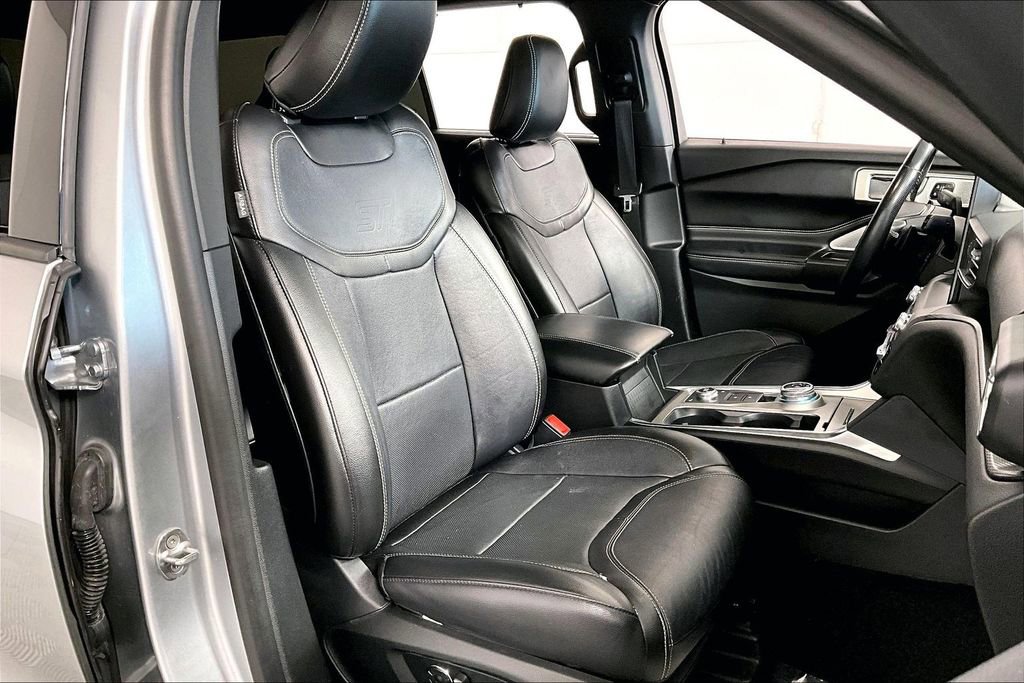 Used 2020 Ford Explorer ST w/ ST Street Pack image 7