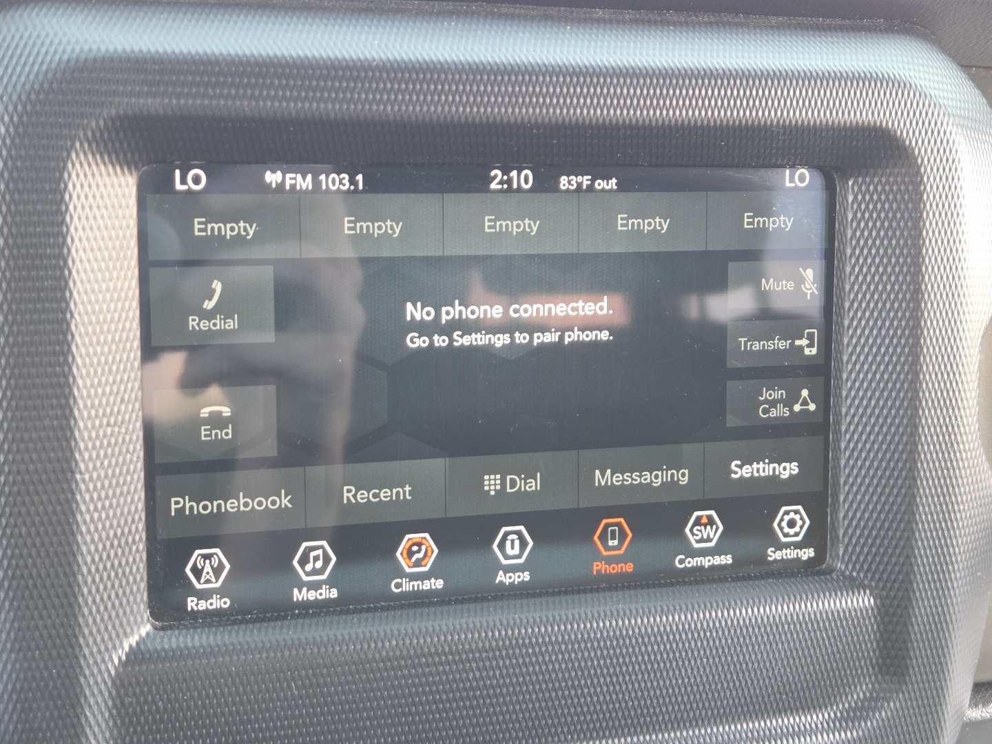 Used 2018 Jeep Wrangler Unlimited Sahara AWD/4WD image 3