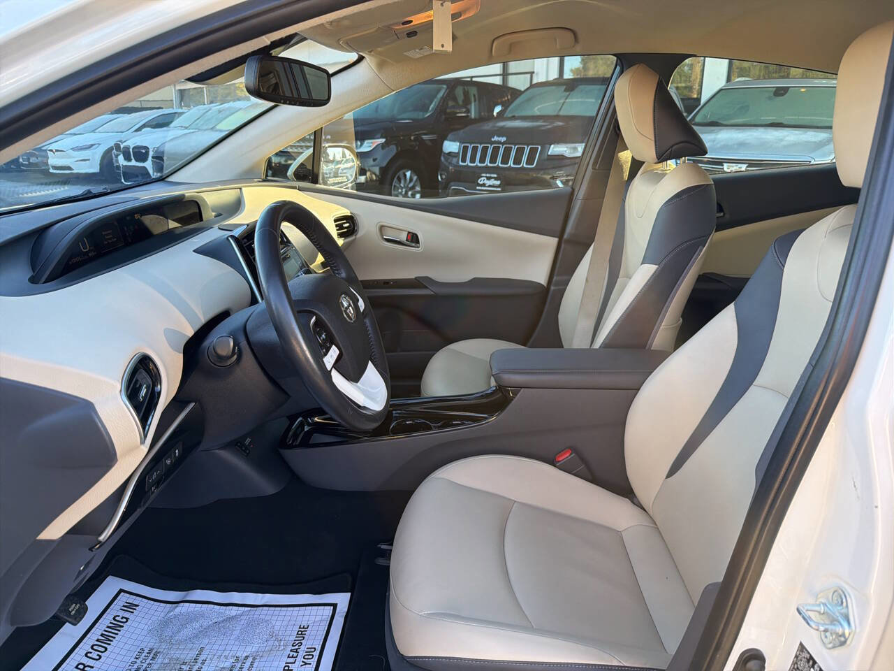 Used 2017 Toyota Prius Four Touring image 32