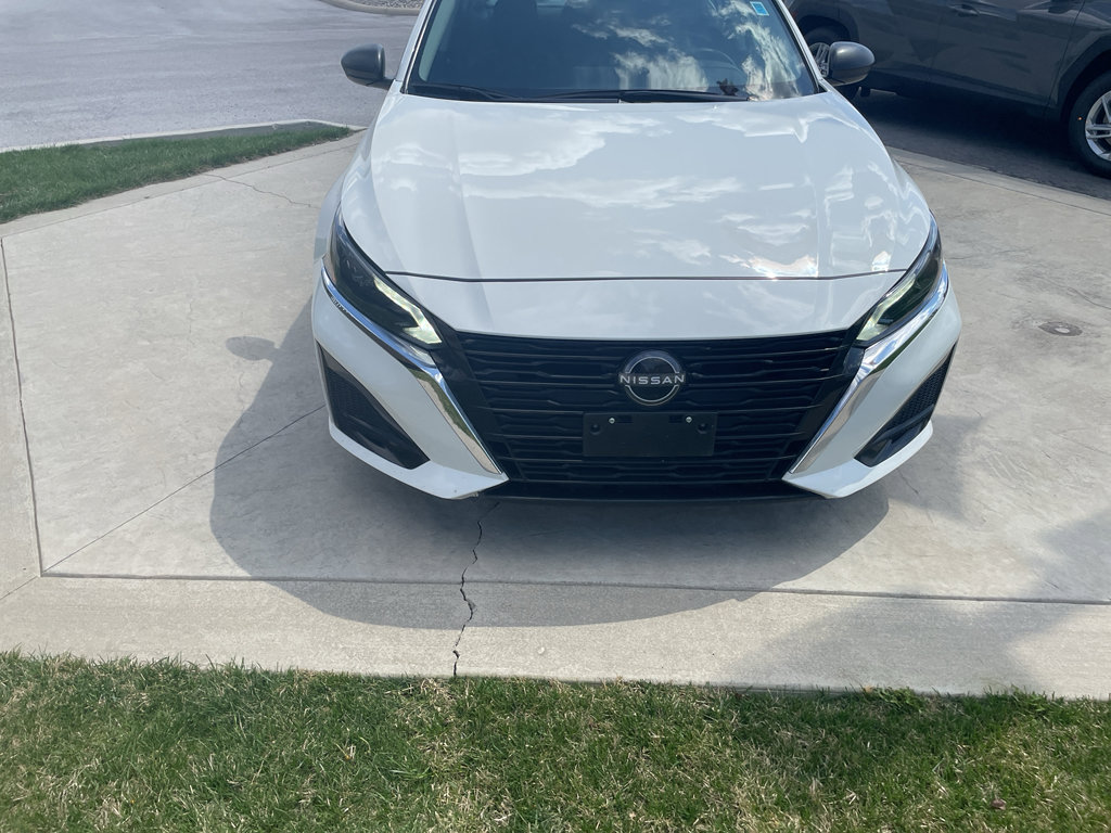 Used 2025 Nissan Altima 2.5 SV FWD image 8