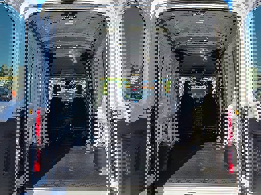 New 2025 Ford Transit 250 148 Medium Roof Extended AWD image 9