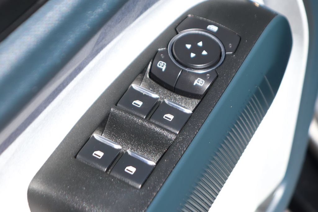 Used 2023 Ford Maverick XLT FWD image 17