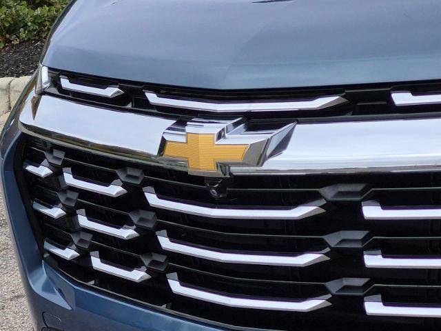 Used 2025 Chevrolet Equinox LT w/ Safety and Technology Package AWD/4WD image 12