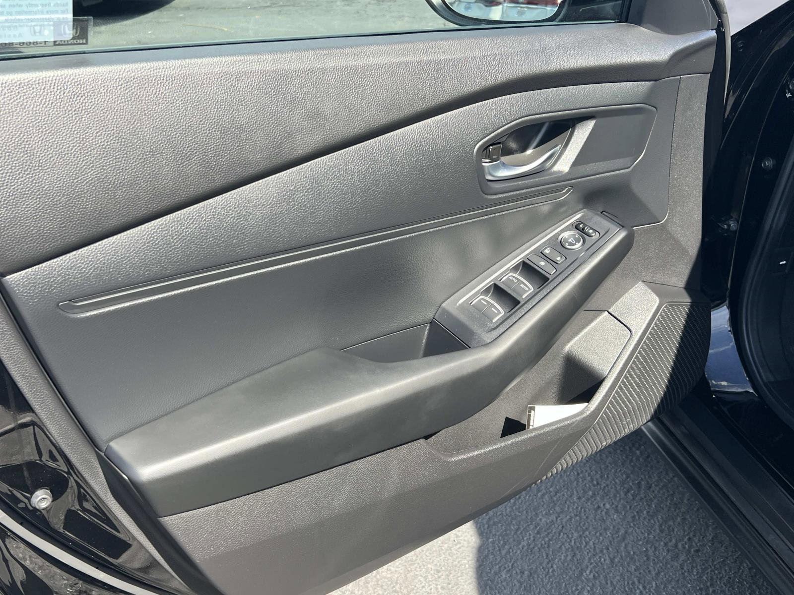 Certified 2025 Honda Accord LX image 6