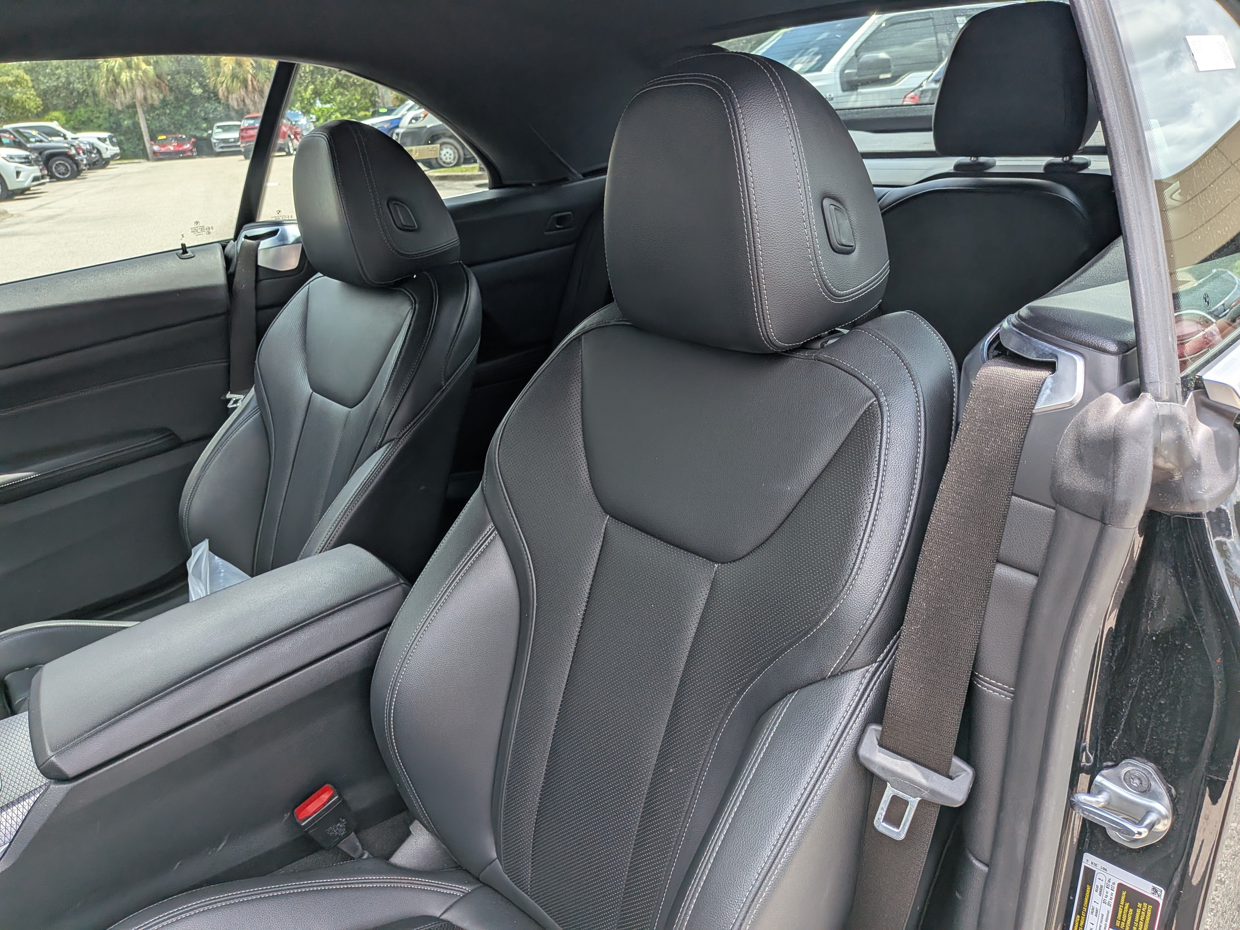 Used 2025 BMW 430i Convertible w/ Premium Package RWD image 16