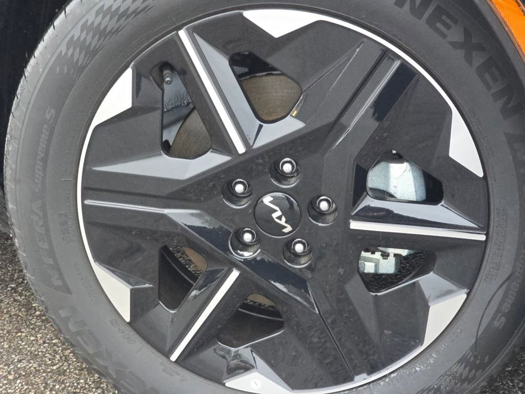 New 2025 Kia EV6 Wind image 9