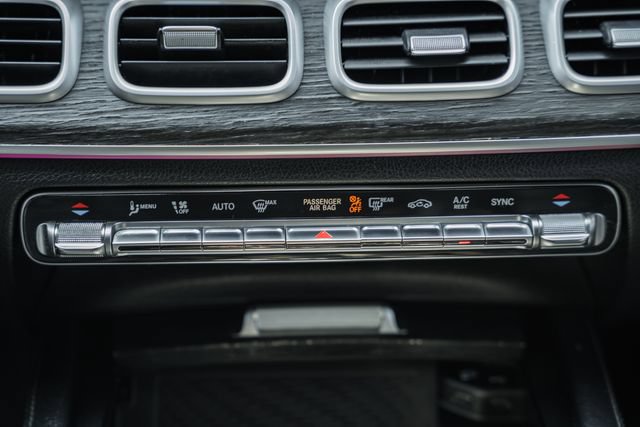 Used 2021 Mercedes-Benz GLS 450 4MATIC image 25
