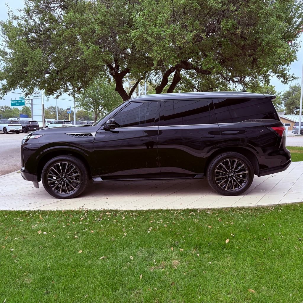 Used 2025 INFINITI QX80 Autograph image 9