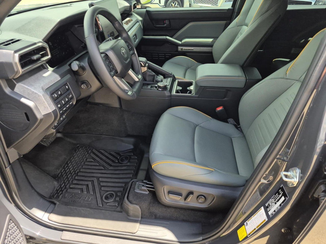 Used 2025 Toyota 4Runner Trailhunter AWD/4WD image 16
