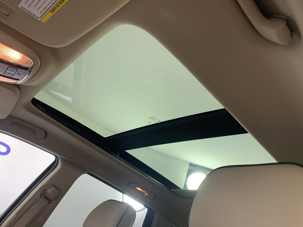 Used 2014 Jeep Grand Cherokee Overland image 30