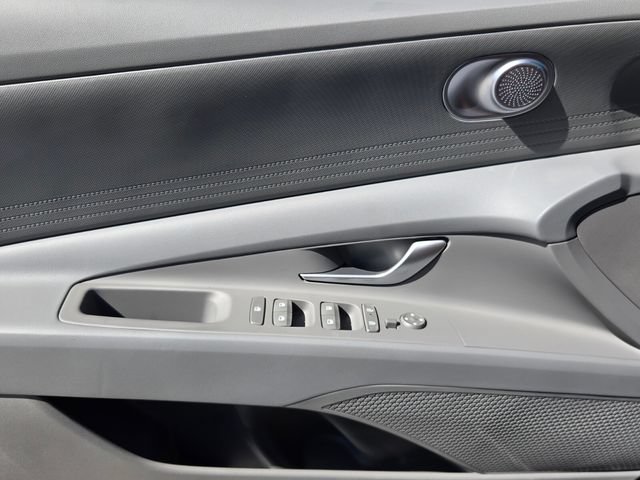 New 2026 Hyundai Elantra SE FWD image 14