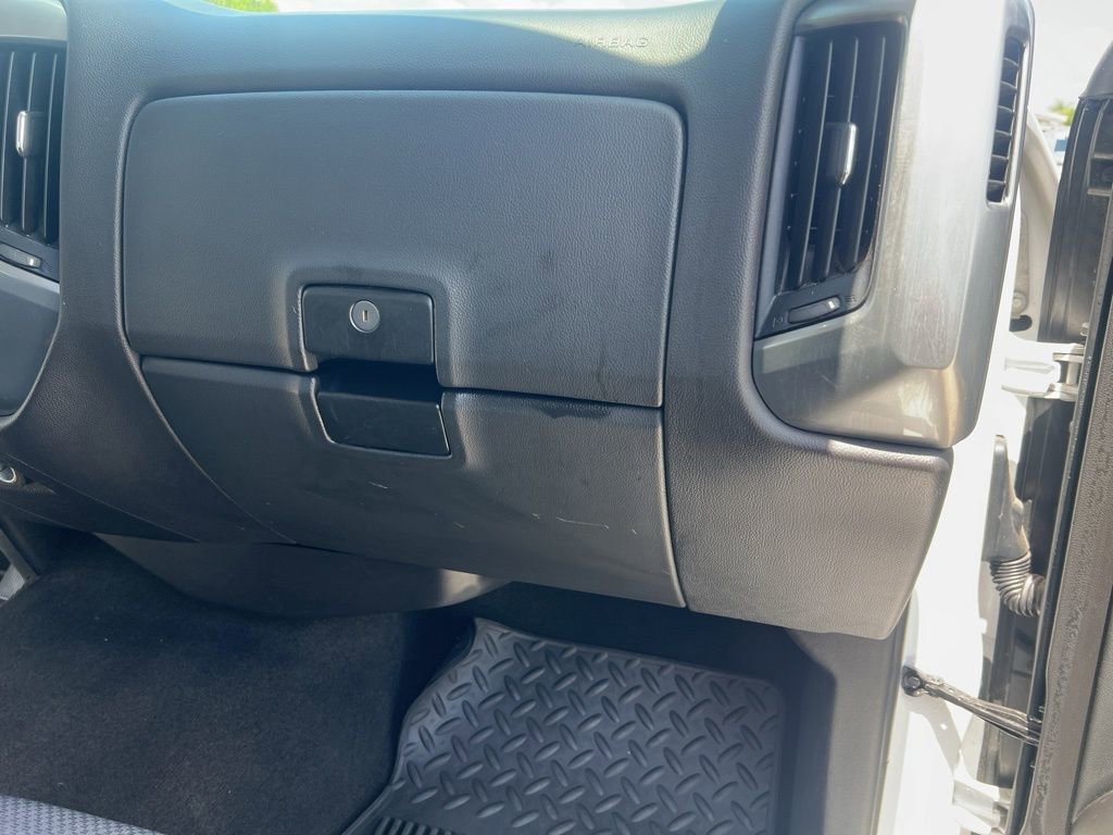 Used 2018 Chevrolet Silverado 1500 LT image 39