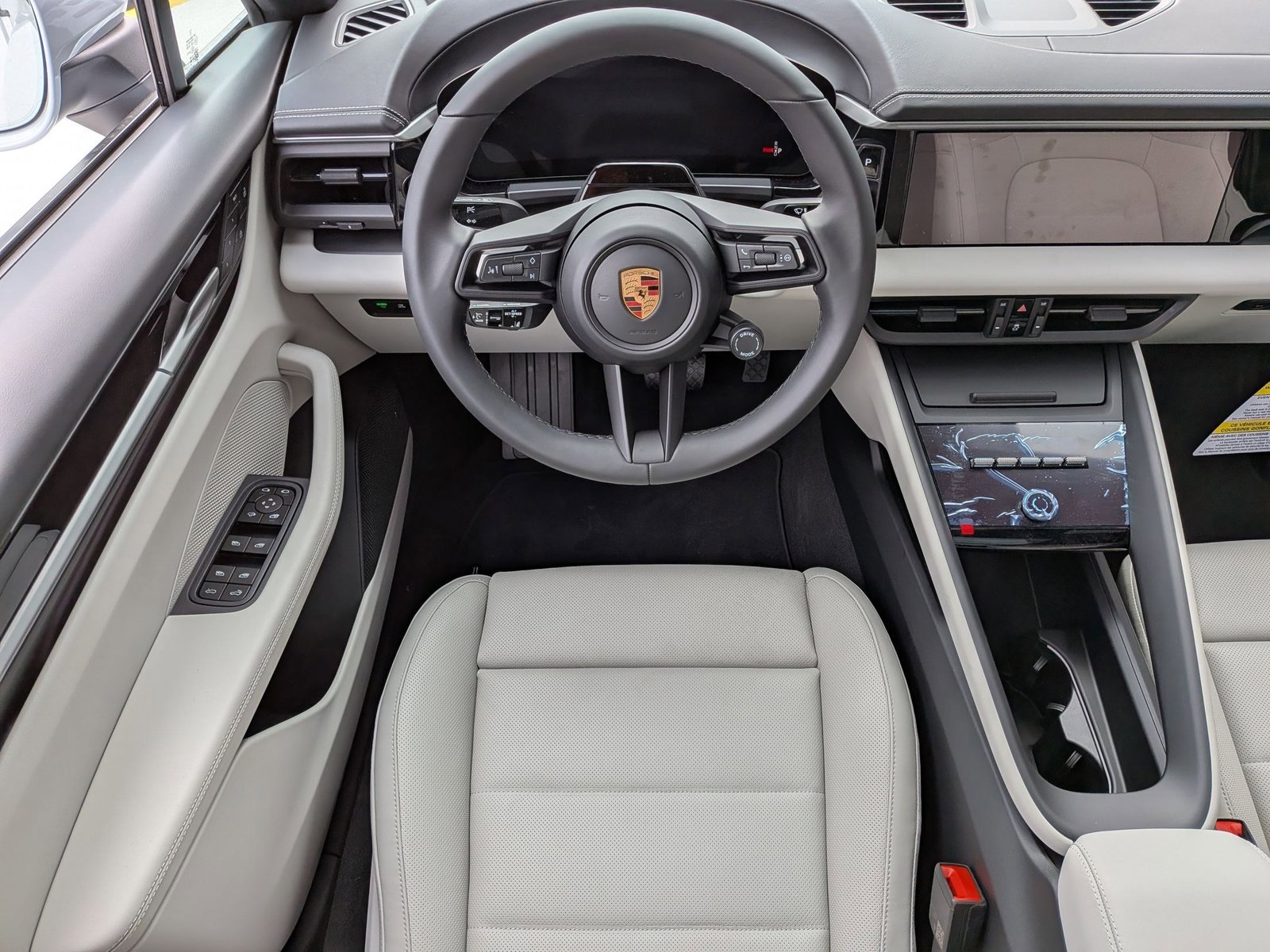 New 2026 Porsche Macan Electric RWD image 15