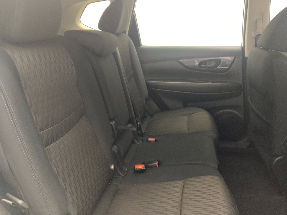 Used 2019 Nissan Rogue S FWD image 19
