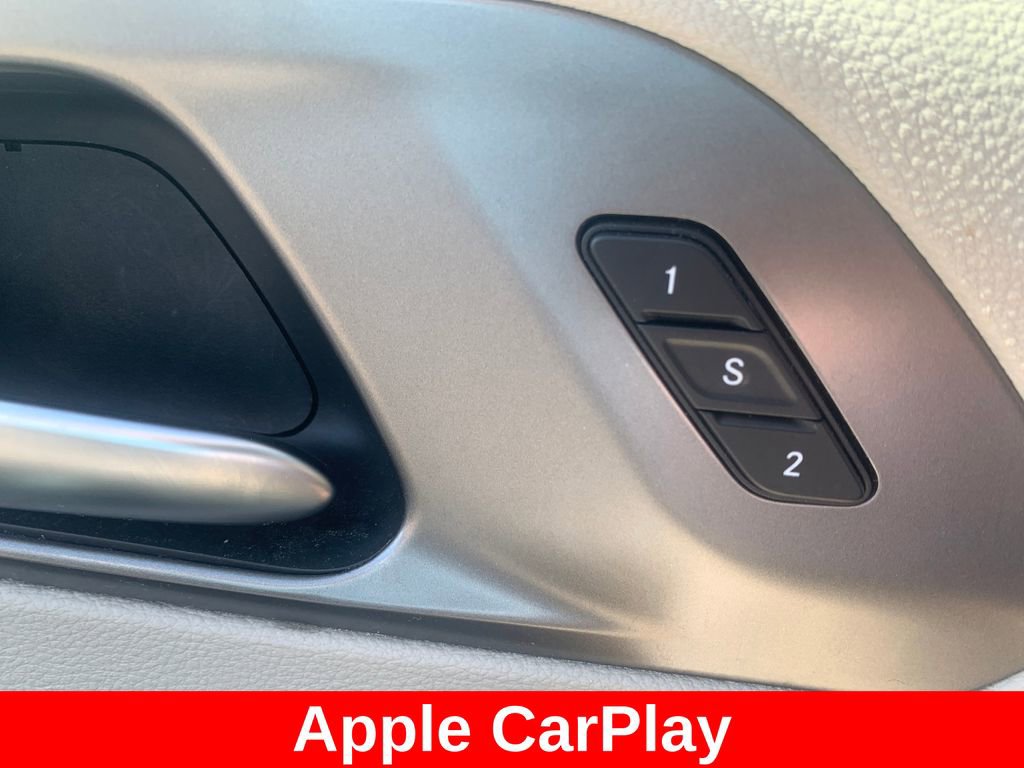 Used 2023 Chrysler Pacifica Touring-L FWD image 19